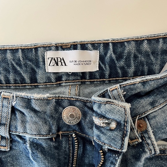 Zara Ripped Slim Jeans - Picture 9 of 9